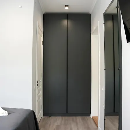 Elata Aparts Skhidnytsia