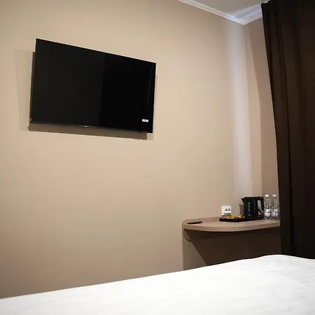 Elata Aparts 3*